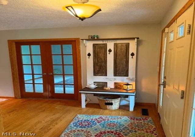 Photo 2 of Single family home for sale at 1621 Lakewood Cir, Washington, WV 26181 | MLS# 5237453 | Listing updated on 2026-08-31