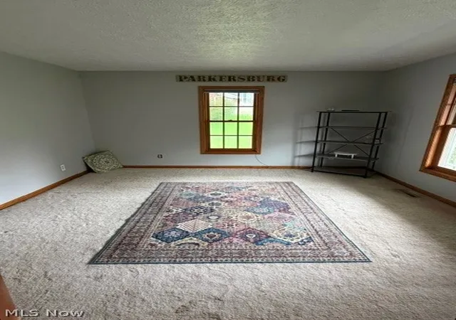 Photo 4 of Single family home for sale at 1621 Lakewood Cir, Washington, WV 26181 | MLS# 5237453 | Listing updated on 2026-08-31