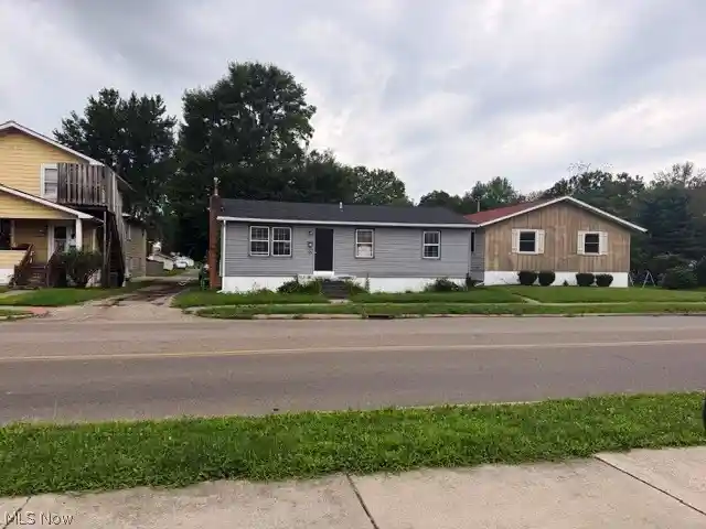 Single family home for sale at 1112 N Water St, Uhrichsville, OH 44683 | MLS# 5237432