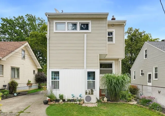 Photo 3 of Single family home for sale at 4112 W 158th Street, Cleveland, OH 44135 | MLS# 5237442 | Listing updated on 2026-08-18
