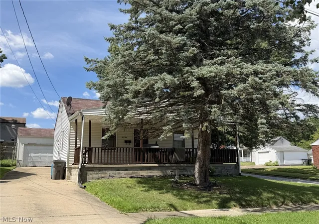 Single family home for sale at 2744 Zedaker St, Youngstown, OH 44502 | MLS# 5237552