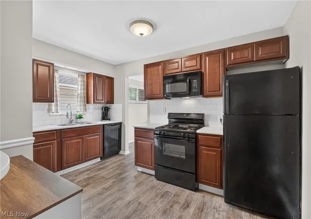 Photo 4 of Sale Pending at 6202 Westminster Dr, Cleveland, OH 44129 | MLS# 5237565 | Listing updated on 2026-08-23