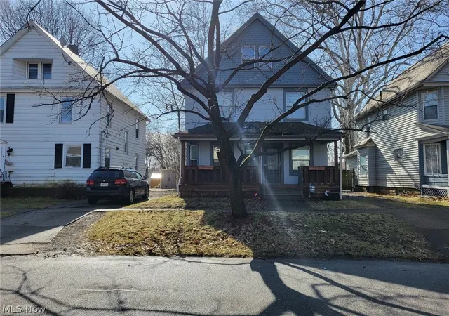 Photo 1 of Single family home for sale at 261 Harrison St, Elyria, OH 44035 | MLS# 5236739 | Listing updated on 2026-08-18