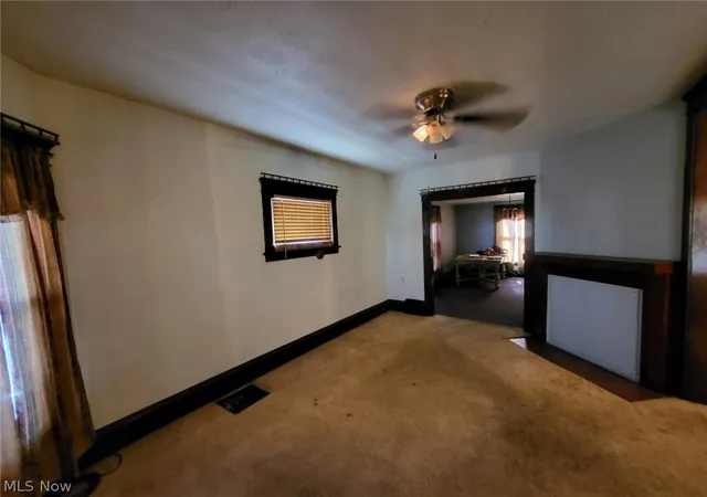 Photo 4 of Single family home for sale at 261 Harrison St, Elyria, OH 44035 | MLS# 5236739 | Listing updated on 2026-08-18
