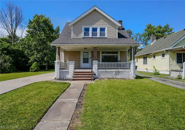 Photo 1 of Single family home for sale at 9725 Parkview Ave, Garfield Heights, OH 44125 | MLS# 5237535 | Listing updated on 2026-10-01
