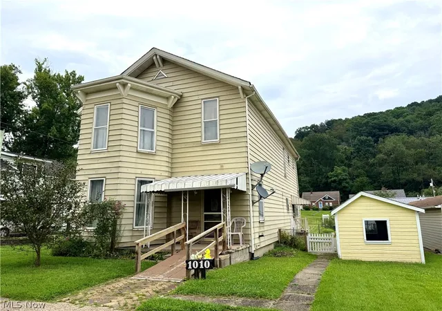 Photo 2 of Single family home for sale at 1010 2nd Avenue, New Cumberland, WV 26047 | MLS# 5236993 | Listing updated on 2026-09-18