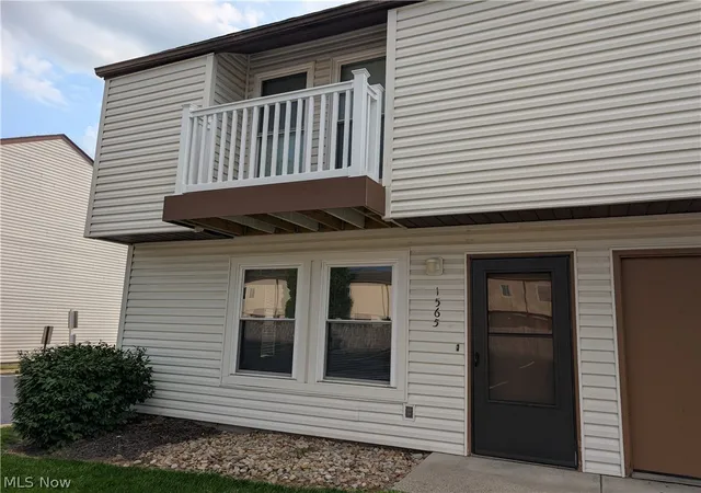 Photo 1 of Townhouse for sale at 1565 Whitehall Blvd, Kent, OH 44240 | MLS# 5234805 | Listing updated on 2026-08-19