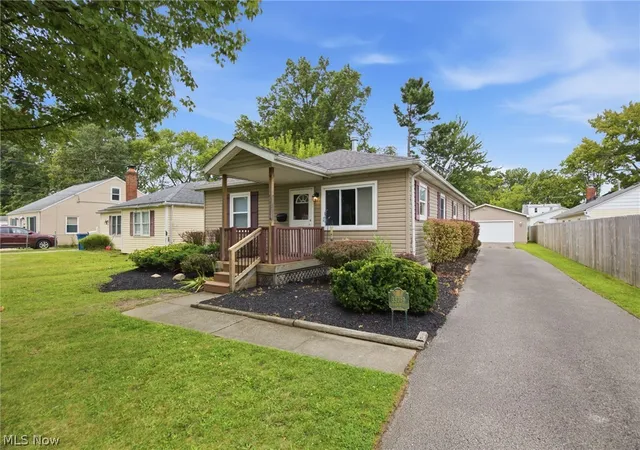 Photo 3 of Sale Pending at 33749 Kenilworth Rd, Eastlake, OH 44095 | MLS# 5236675 | Listing updated on 2026-08-24