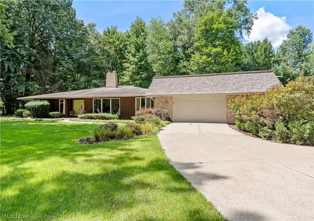 Photo 1 of Single family home for sale at 4200 Sugarbush Dr, Canfield, OH 44406 | MLS# 5237328 | Listing updated on 2026-08-21