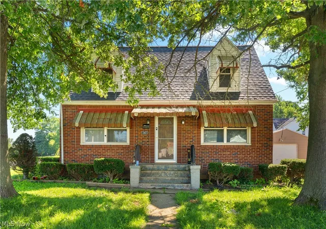 Photo 1 of Sale Pending at 267 26th Street Nw, Barberton, OH 44203 | MLS# 5235305 | Listing updated on 2026-08-27