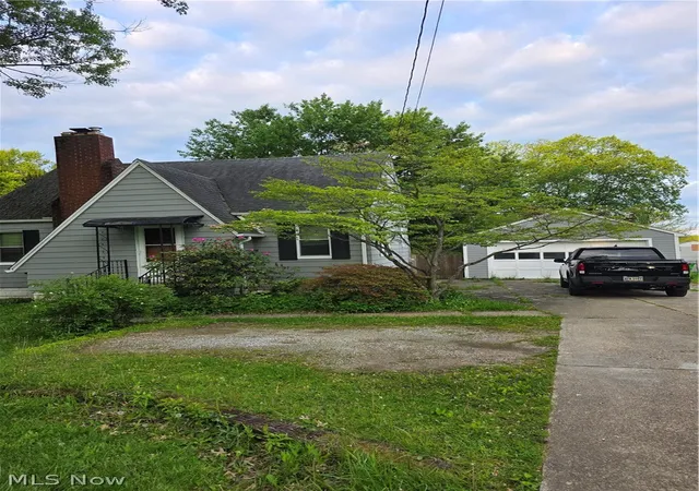 Photo 1 of Single family home for sale at 1944 Turkeyfoot Lake Rd, Barberton, OH 44203 | MLS# 5237612 | Listing updated on 2026-08-19