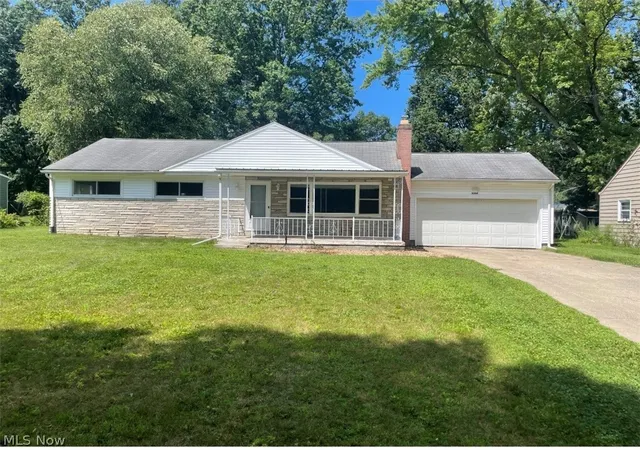 Photo 1 of Single family home for sale at 3364 Glen Oaks Dr, Youngstown, OH 44511 | MLS# 5237821 | Listing updated on 2026-08-19