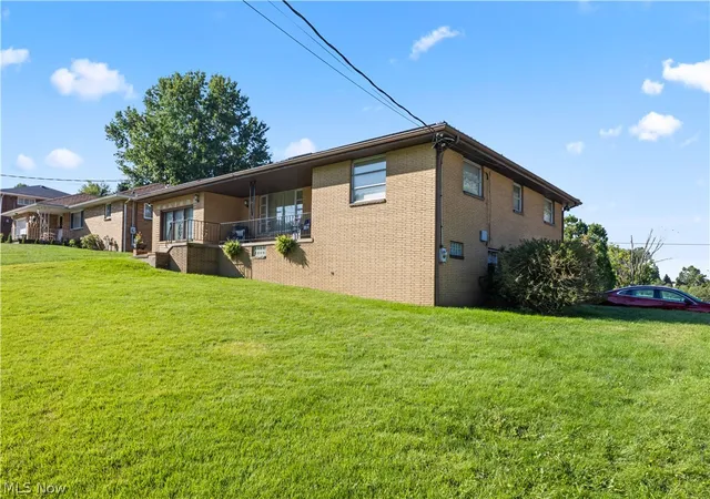 Photo 2 of Single family home for sale at 163 N 15th Street, Weirton, WV 26062 | MLS# 5235298 | Listing updated on 2026-09-14