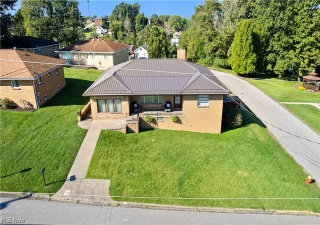 Photo 4 of Single family home for sale at 163 N 15th Street, Weirton, WV 26062 | MLS# 5235298 | Listing updated on 2026-09-14