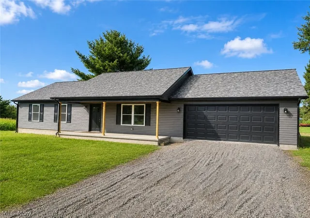 Photo 2 of Single family home for sale at 11489 Roller Coaster Rd, Lisbon, OH 44432 | MLS# 5237601 | Listing updated on 2026-09-15