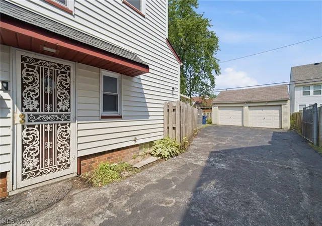 Photo 3 of Single family home for sale at 3753 Berkeley Rd, Cleveland, OH 44118 | MLS# 5237875 | Listing updated on 2026-08-19