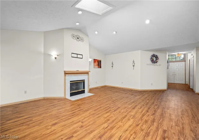 Listing Photo 5 - Condo for sale in building located at 5214 Parkhurst Dr, Sheffield, OH 44054
