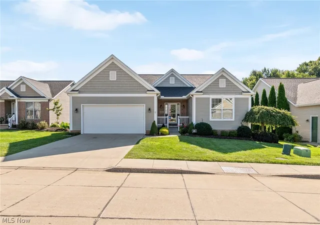 Photo 1 of Sale Pending at 995 Flanders Dr, Wadsworth, OH 44281 | MLS# 5227841 | Listing updated on 2026-08-24