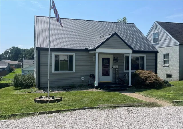 1st image of 117 Sharon St, Marietta, OH 45750 | MLS# 5237982