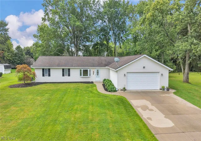 Photo 2 of Single family home for sale at 1988 Gates Ave, Streetsboro, OH 44241 | MLS# 5236738 | Listing updated on 2026-08-31
