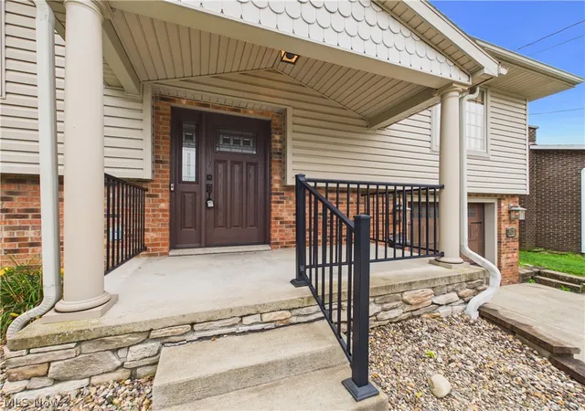 Photo 2 of Single family home for sale at 3206 Charles Dr, Vienna, WV 26105 | MLS# 5237135 | Listing updated on 2026-08-20