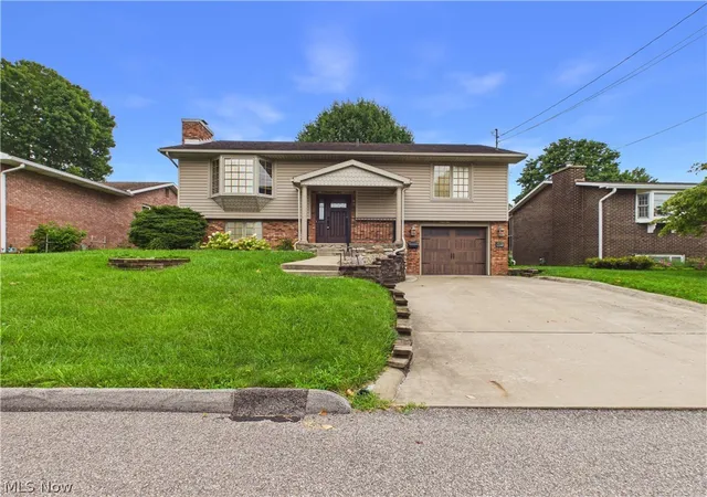 Photo 3 of Single family home for sale at 3206 Charles Dr, Vienna, WV 26105 | MLS# 5237135 | Listing updated on 2026-08-20