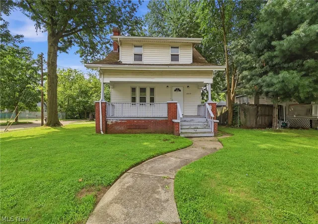 Photo 1 of Single family home for sale at 1000 Lovers Ln, Akron, OH 44306 | MLS# 5238013 | Listing updated on 2026-08-20