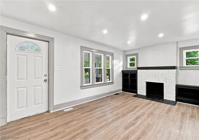 Photo 4 of Single family home for sale at 1000 Lovers Ln, Akron, OH 44306 | MLS# 5238013 | Listing updated on 2026-10-05