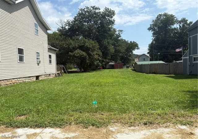 Listing Photo 2 - Condo for sale in building located at 946 Putnam Ave, Zanesville, OH 43701 - Unit #