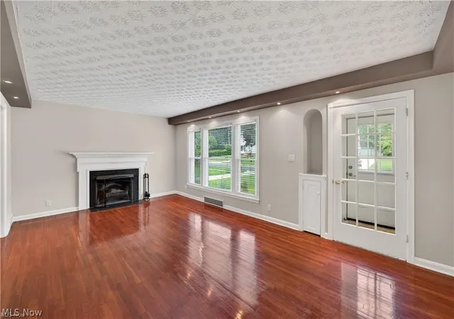 Photo 4 of Sale Pending at 1274 Dorsh Rd, Cleveland, OH 44121 | MLS# 5237338 | Listing updated on 2026-09-17