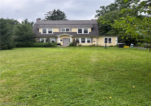 Photo 1 of Single family home for sale at 44 Forest Hl Rd, Youngstown, OH 44512 | MLS# 5238027 | Listing updated on 2026-08-20