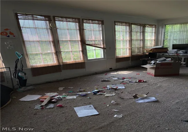 Photo 4 of Single family home for sale at 44 Forest Hl Rd, Youngstown, OH 44512 | MLS# 5238027 | Listing updated on 2026-08-20