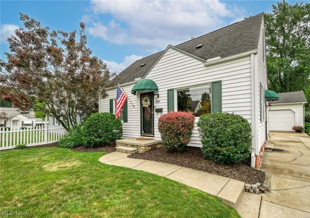 Photo 2 of Sale Pending at 650 Prentiss Ave, Akron, OH 44306 | MLS# 5230604 | Listing updated on 2026-08-25