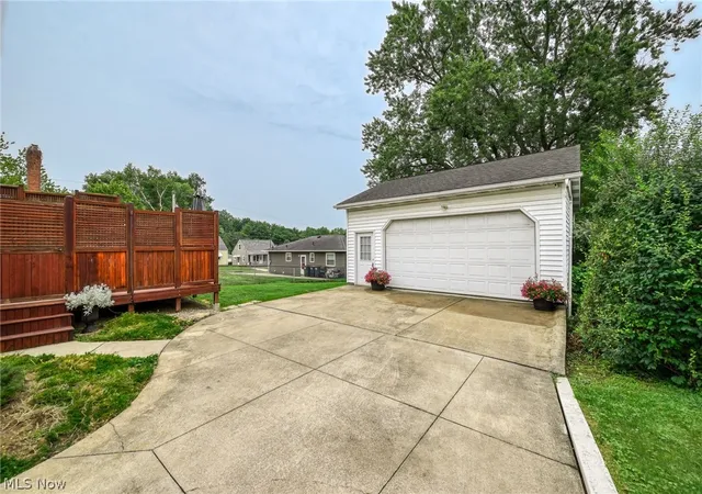 Photo 3 of Sale Pending at 650 Prentiss Ave, Akron, OH 44306 | MLS# 5230604 | Listing updated on 2026-08-25