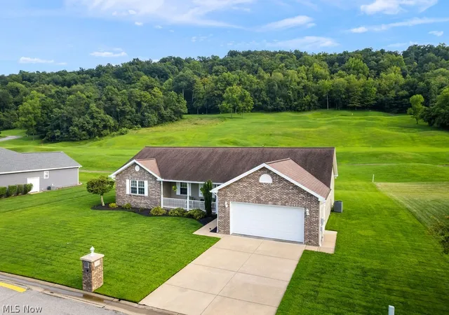 Photo 3 of Single family home for sale at 120 Woodridge Dr, Mineral Wells, WV 26150 | MLS# 5237617 | Listing updated on 2026-08-26