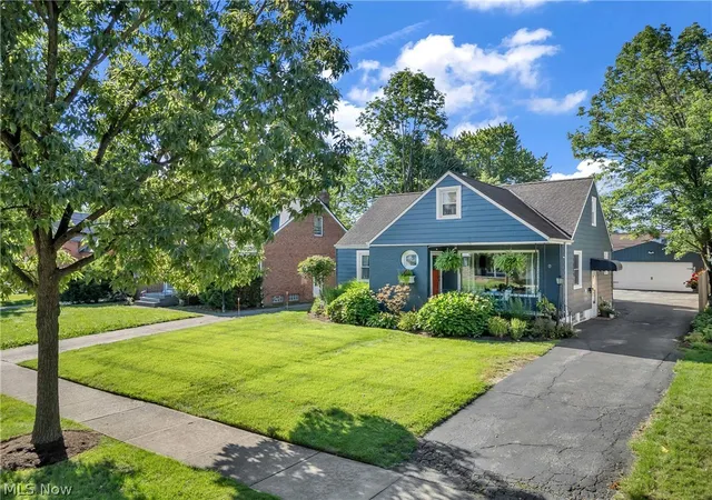 Photo 3 of Sale Pending at 4202 Colony Rd, Cleveland, OH 44121 | MLS# 5236936 | Listing updated on 2026-08-26