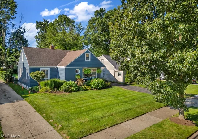 Photo 3 of Sale Pending at 4202 Colony Rd, Cleveland, OH 44121 | MLS# 5236936 | Listing updated on 2026-08-26