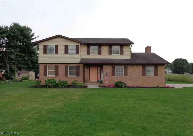 Photo 1 of Sale Pending at 3415 Lauren Ave Nw, Massillon, OH 44646 | MLS# 5238137 | Listing updated on 2026-08-24