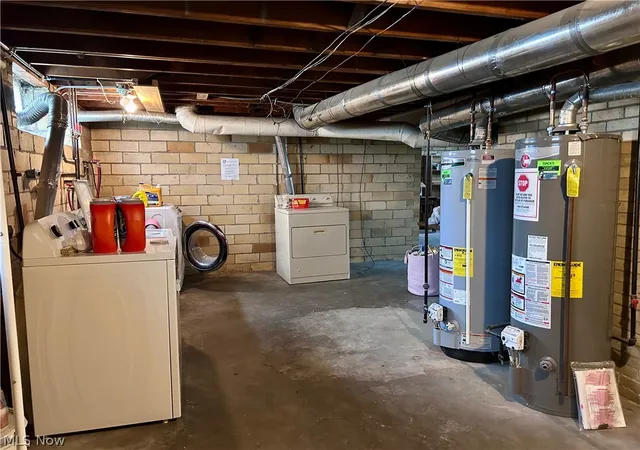 Photo 17 of Multi family home for sale at 14006 Lakewood Hts Blvd, Lakewood, OH 44107 | MLS# 5238145 | Listing updated on 2026-08-20