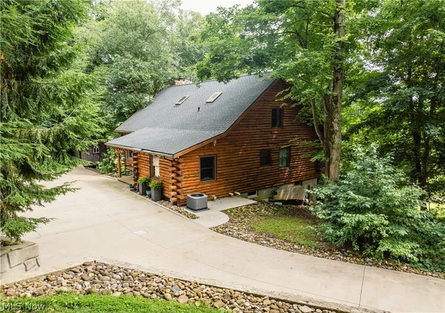 Photo 3 of Single family home for sale at 2639 Township Rd 414, Dundee, OH 44624 | MLS# 5237985 | Listing updated on 2026-09-16
