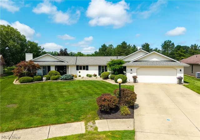 Photo 1 of Single family home for sale at 33008 Woodhaven Cir, North Ridgeville, OH 44039 | MLS# 5238043 | Listing updated on 2026-08-26