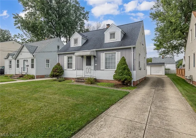 Photo 2 of Sale Pending at 424 E 326th Street, Willowick, OH 44095 | MLS# 5235649 | Listing updated on 2026-08-29