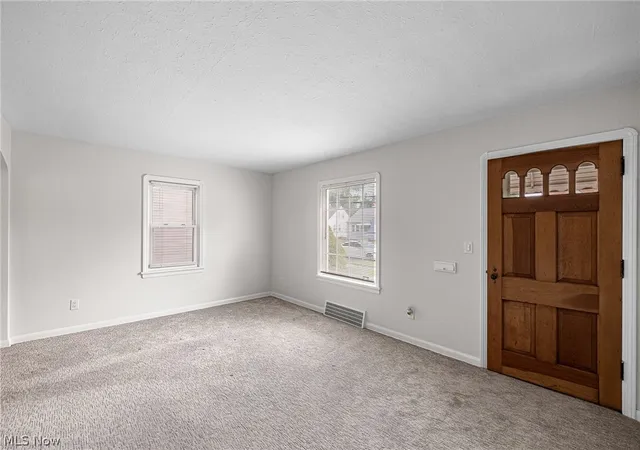 Photo 3 of Sale Pending at 424 E 326th Street, Willowick, OH 44095 | MLS# 5235649 | Listing updated on 2026-08-29