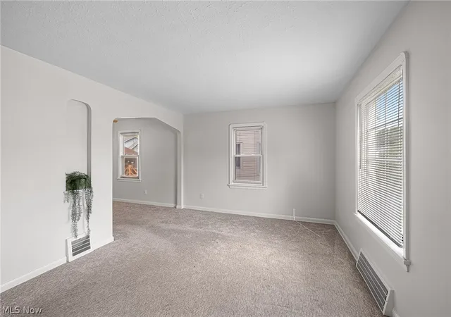 Photo 4 of Sale Pending at 424 E 326th Street, Willowick, OH 44095 | MLS# 5235649 | Listing updated on 2026-08-29