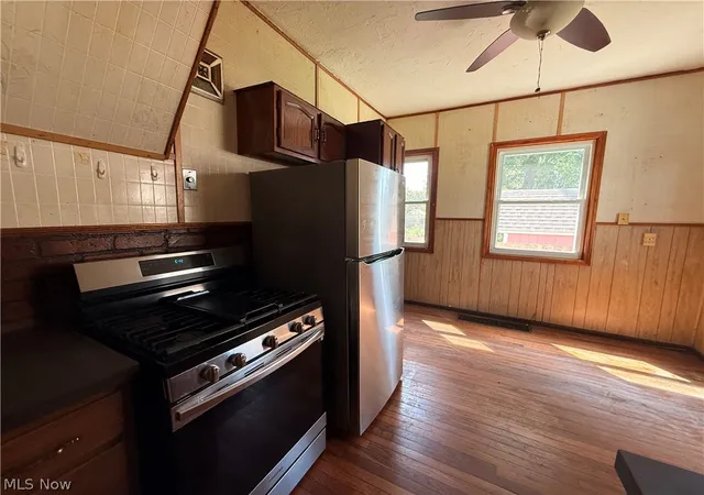 Photo 5 of Single family home for sale at 1868 E 34th Street, Lorain, OH 44055 | MLS# 5238019 | Listing updated on 2026-08-29