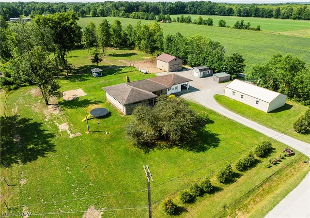Photo 2 of Single family home for sale at 17881 Huntley Rd, Windsor, OH 44099 | MLS# 5235453 | Listing updated on 2026-08-20