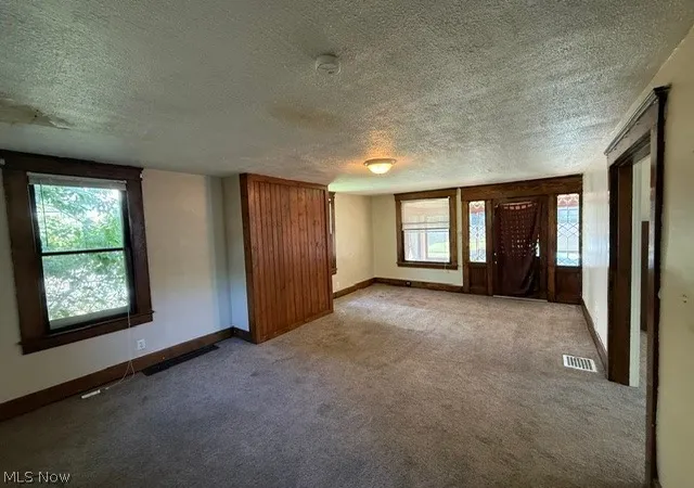 Photo 3 of Single family home for sale at 128 Sayers Ave, Niles, OH 44446 | MLS# 5238173 | Listing updated on 2026-09-24