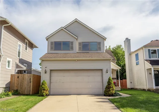 Photo 1 of Single family home for sale at 513 Ohio St, Elyria, OH 44035 | MLS# 5237988 | Listing updated on 2026-08-24