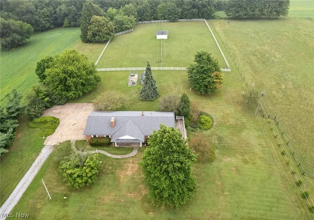 Photo 3 of Sale Pending at 2644 Mount Eaton Rd S, Dalton, OH 44618 | MLS# 5238253 | Listing updated on 2026-09-15