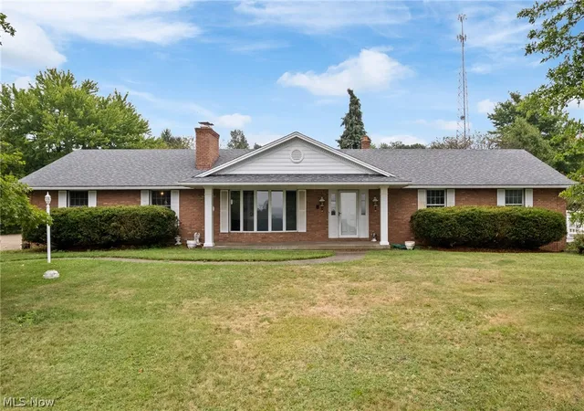 Photo 4 of Sale Pending at 2644 Mount Eaton Rd S, Dalton, OH 44618 | MLS# 5238253 | Listing updated on 2026-09-15